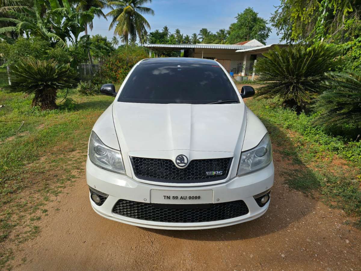 Skoda Laura