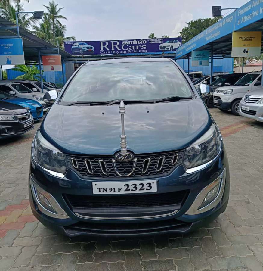 Mahindra Marazzo
