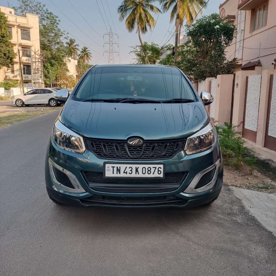 Mahindra Marazzo