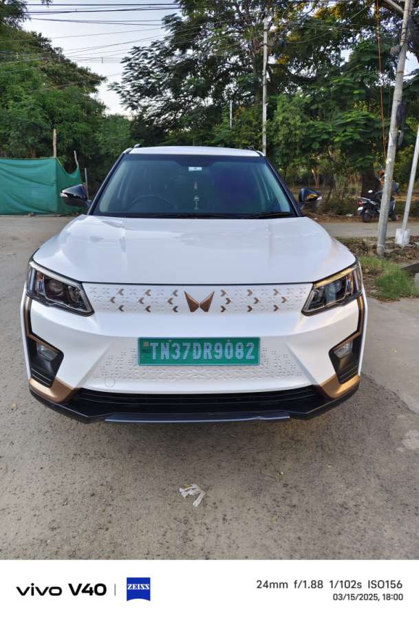 Mahindra XUV 400