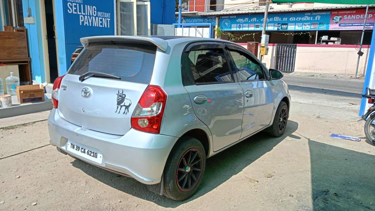 Toyota Etios Liva - Image 9