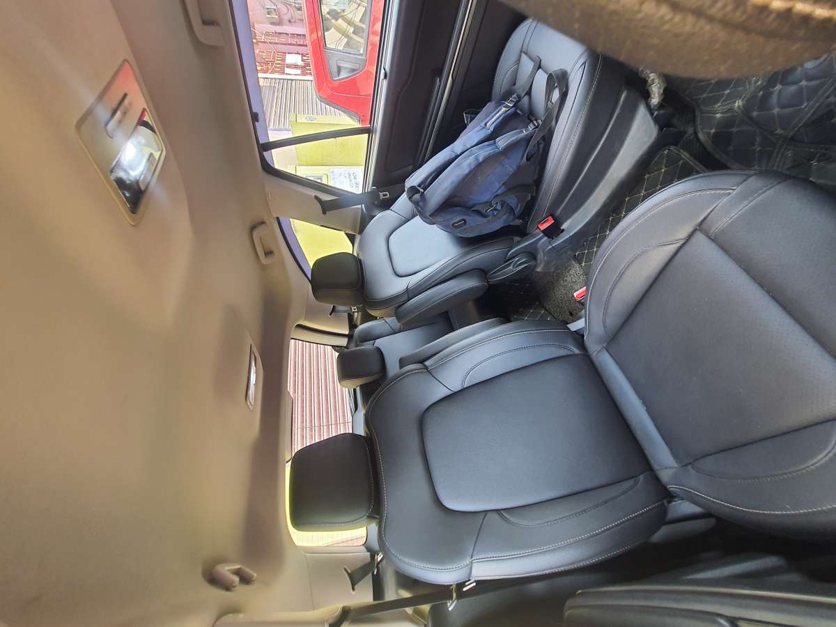 Tata Hexa