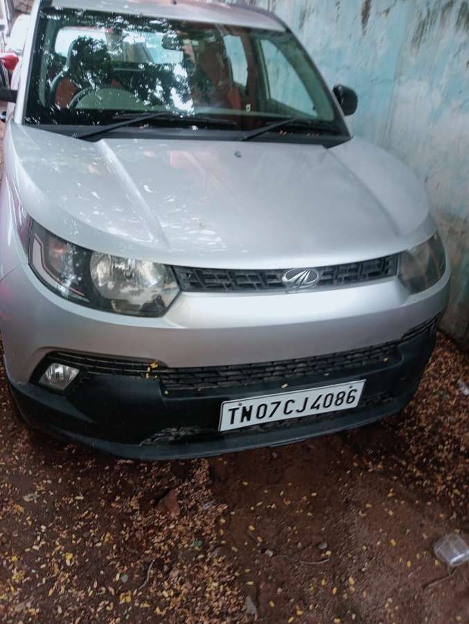 Mahindra KUV 100