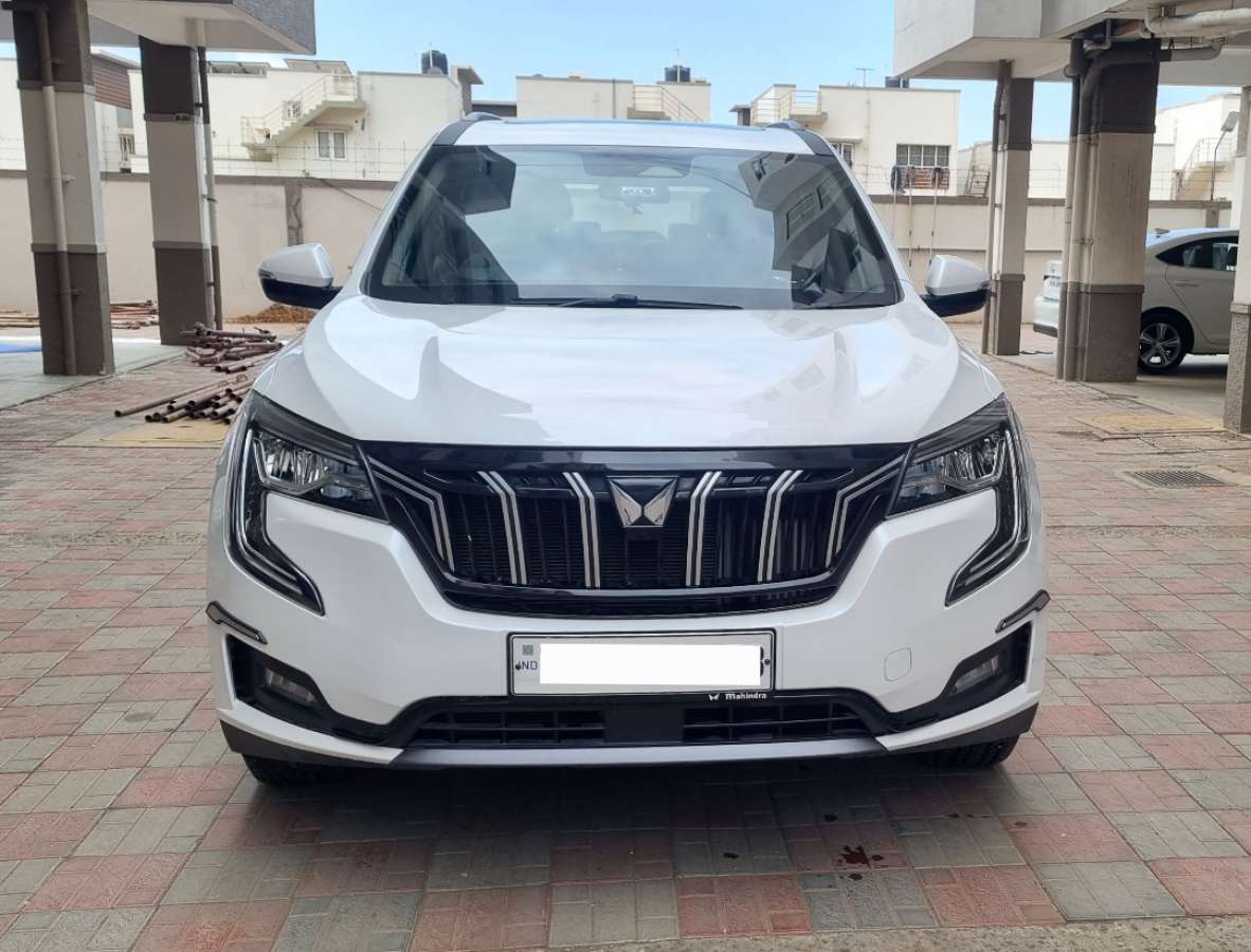 Mahindra XUV 700