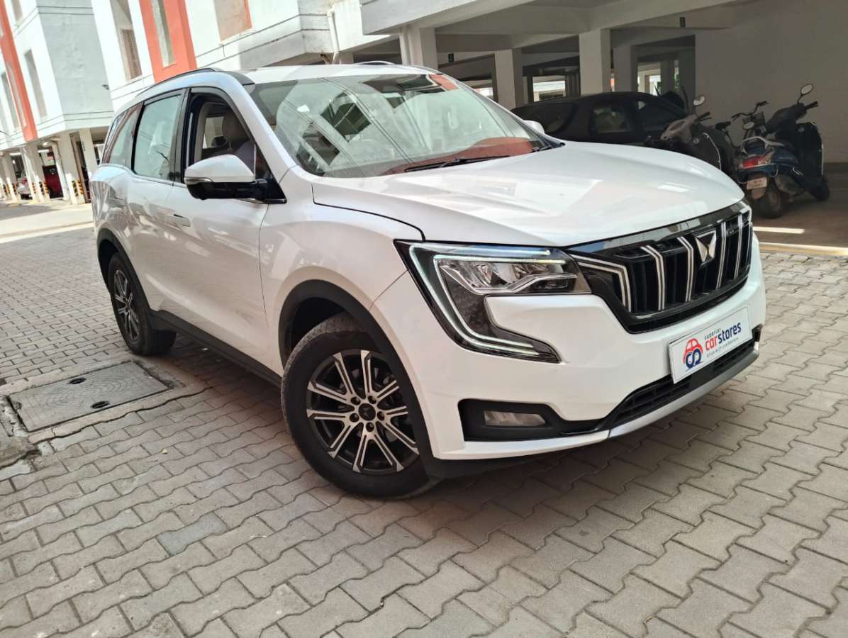Mahindra XUV 700