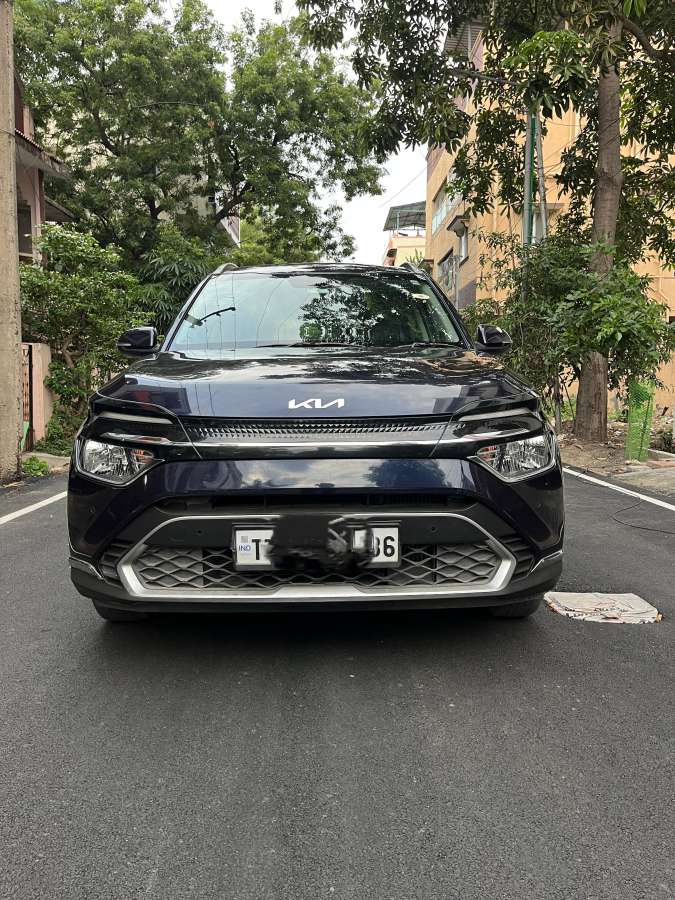 Kia carens
