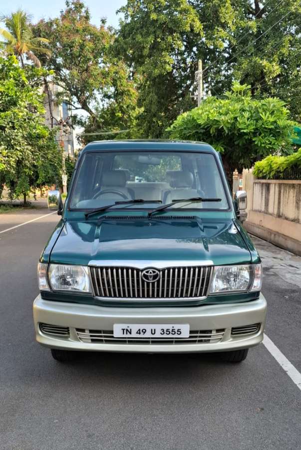 Toyota Qualis