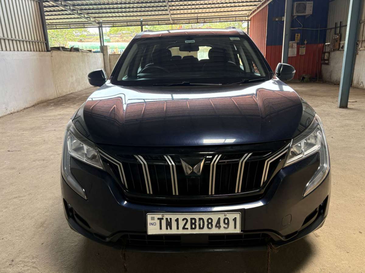 Mahindra XUV 700