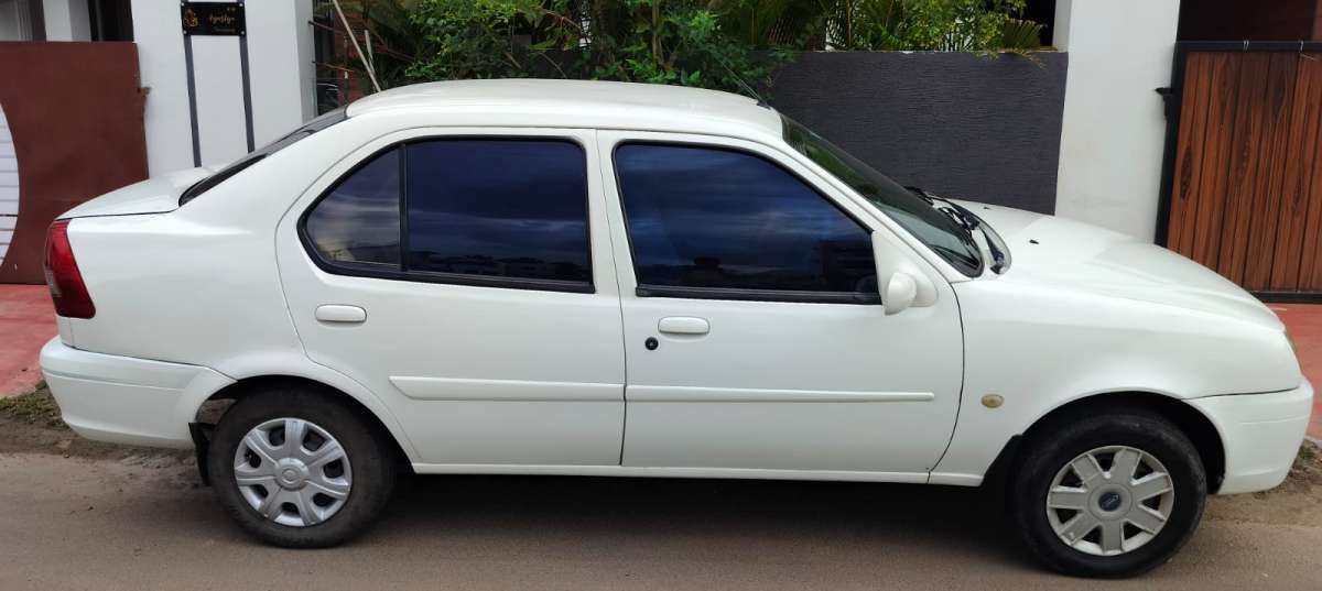 Ford Ikon