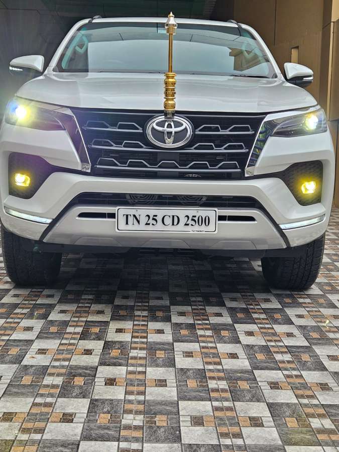 Toyota Fortuner 4X2 Diesel
