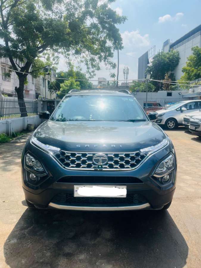 Tata Safari