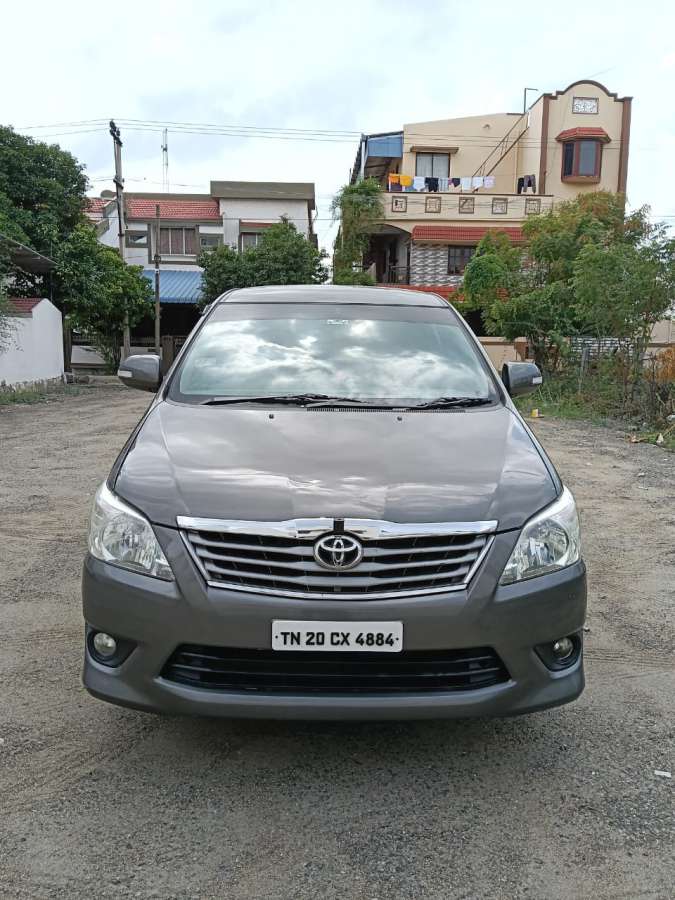 Toyota Innova 2.5 V 7 STR