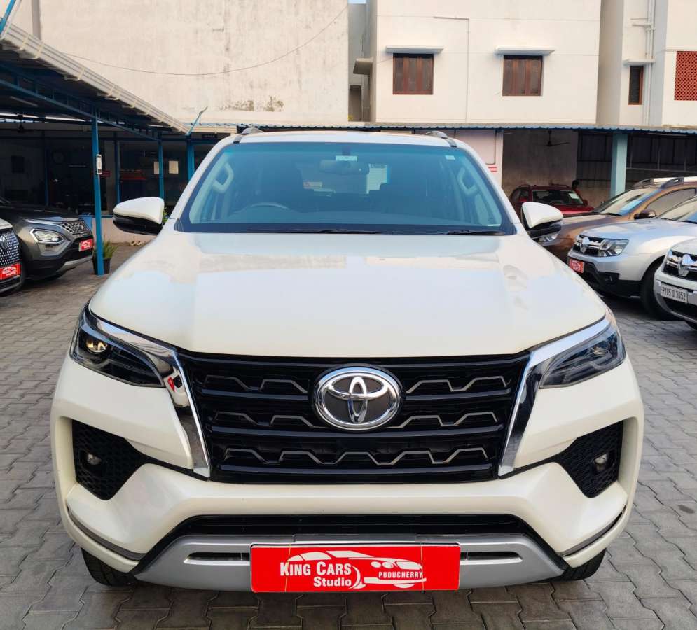 Toyota Fortuner 4X2 MT 2.7 Petrol
