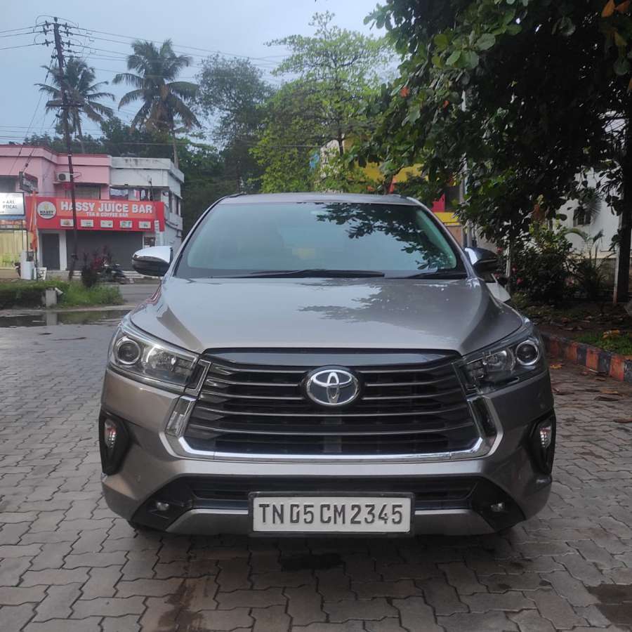 Toyota Innova Crysta 2.4 GX 7 STR