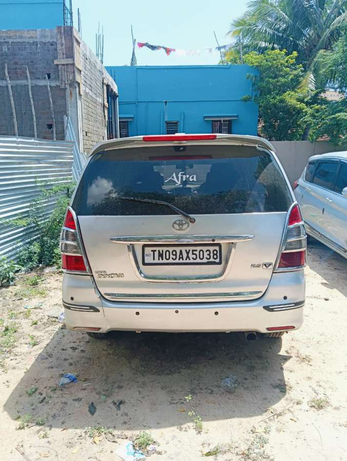 Toyota Innova 2.5 V 7 STR