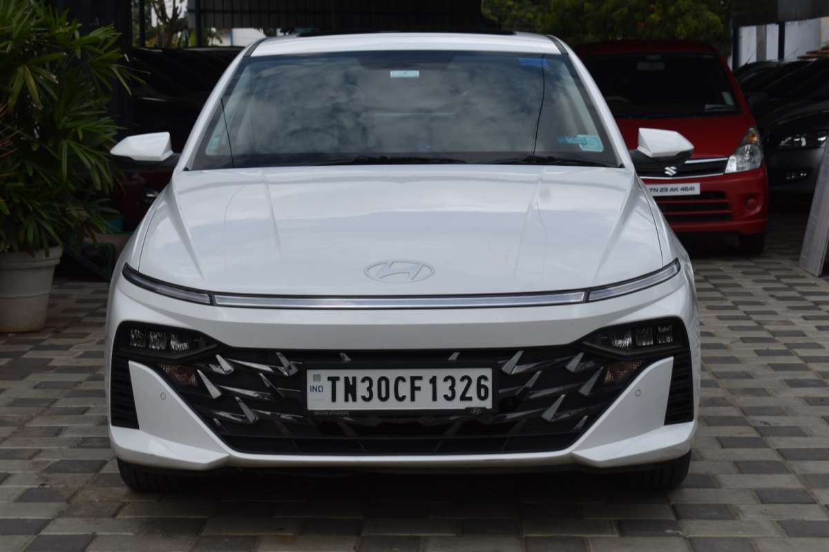 Hyundai Verna 1.5 SX IVT AT