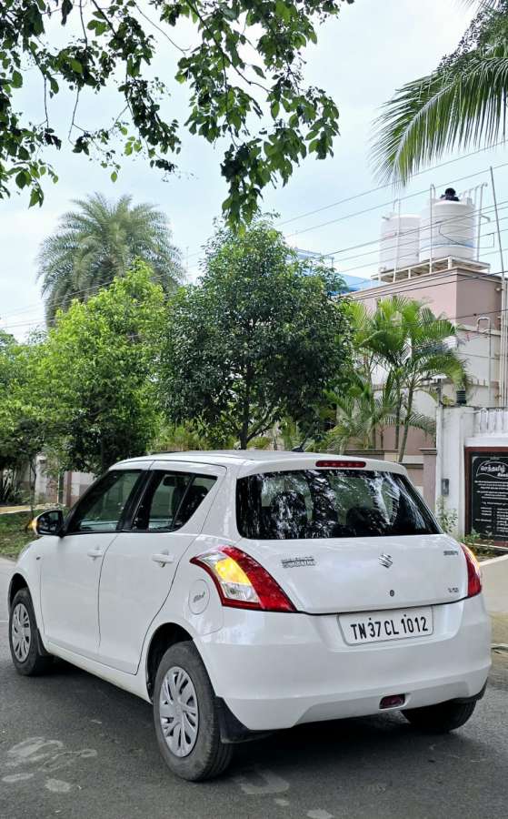 Maruti Suzuki Swift VXI