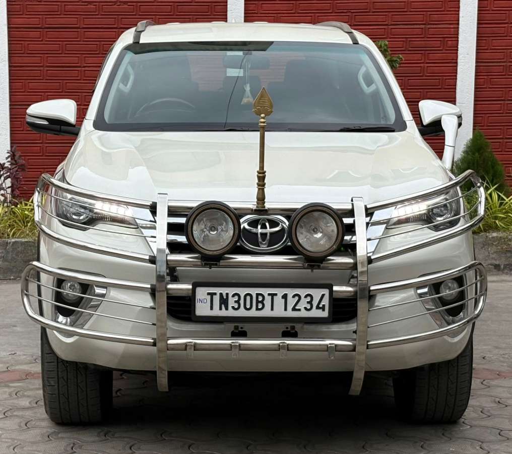 Toyota Fortuner 4*2