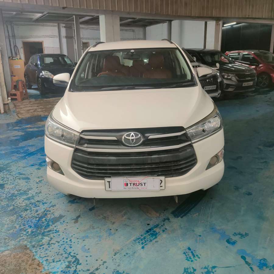 Toyota Innova Crysta 2.4 GX 7 STR