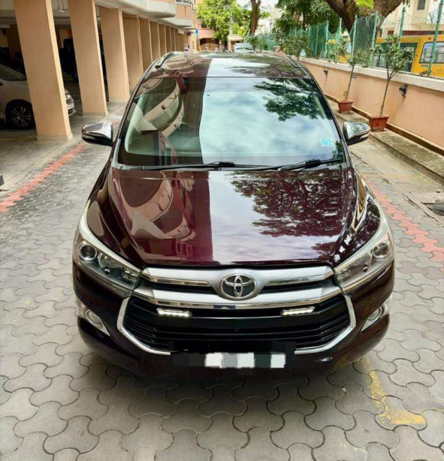 Toyota Innova Crysta 2.8 Z