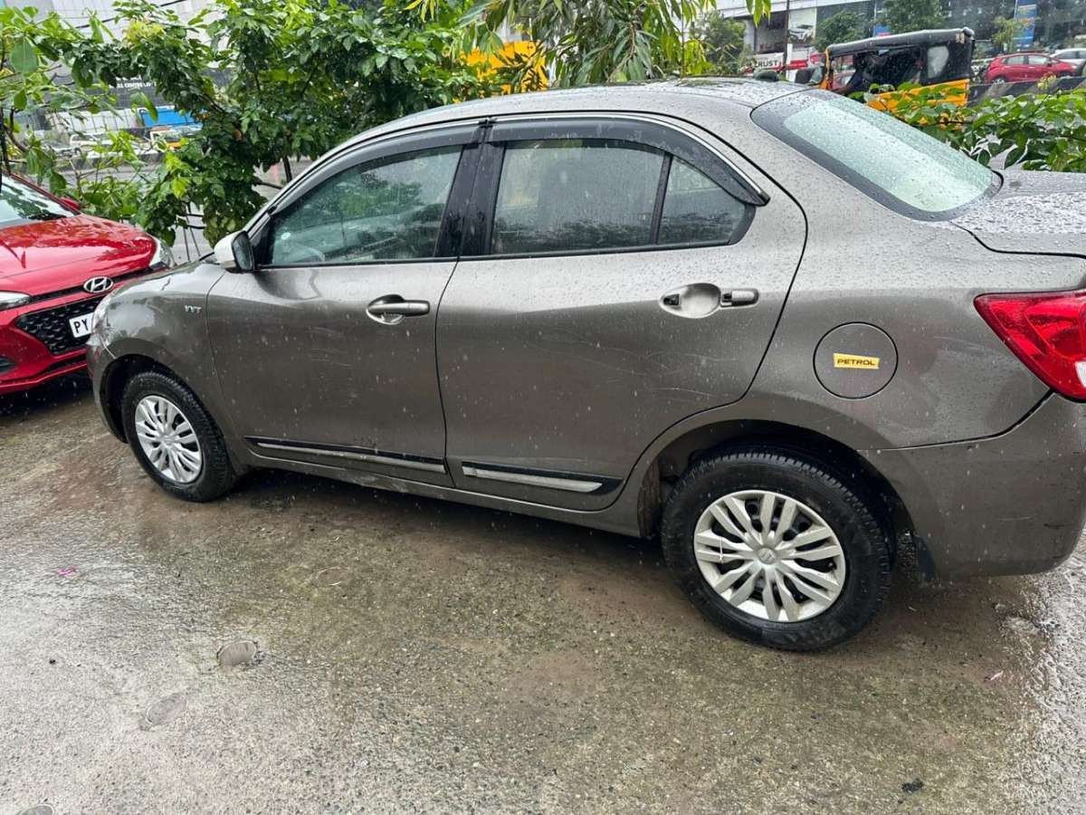 Maruti Suzuki Swift dzire VXI 1.2 BS IV