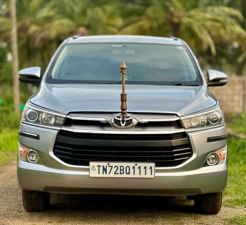 Toyota Innova Crysta 2.4 GX 7 STR