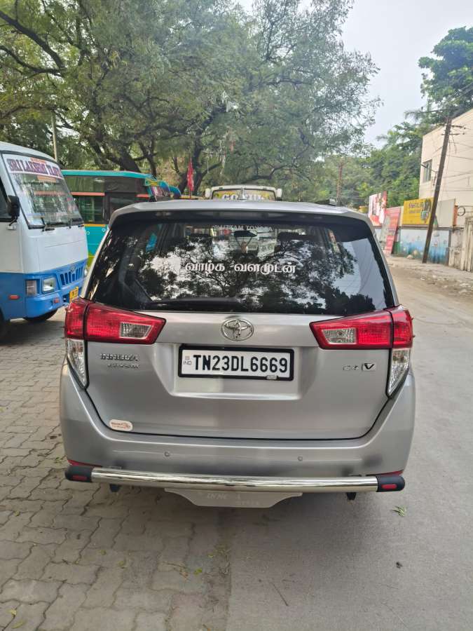 Toyota Innova Crysta 2.8 Z