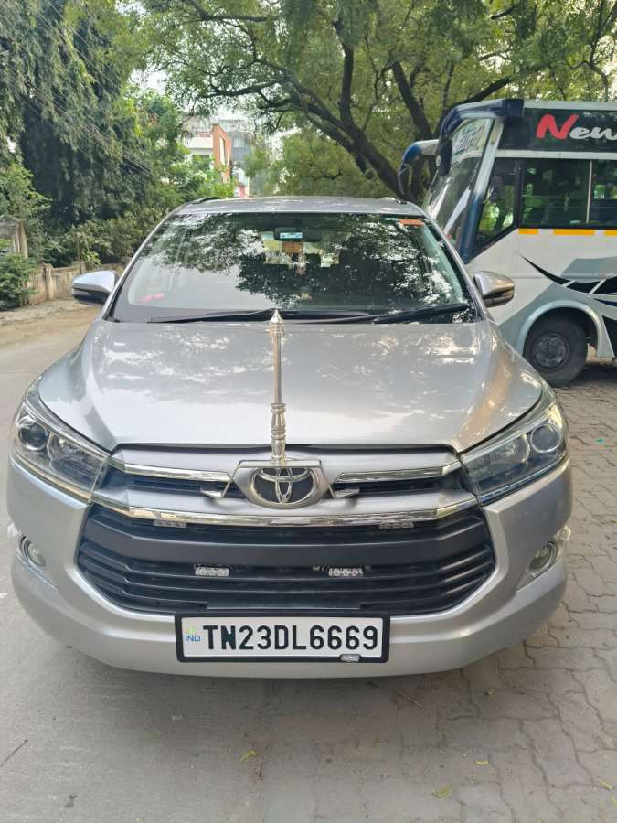Toyota Innova Crysta 2.8 Z