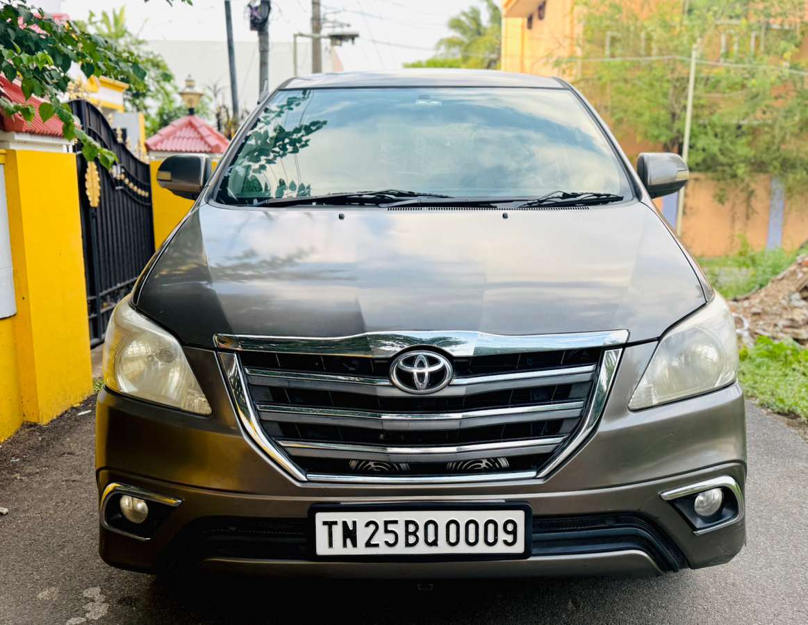 Toyota Innova 2.5 Z 7 STR