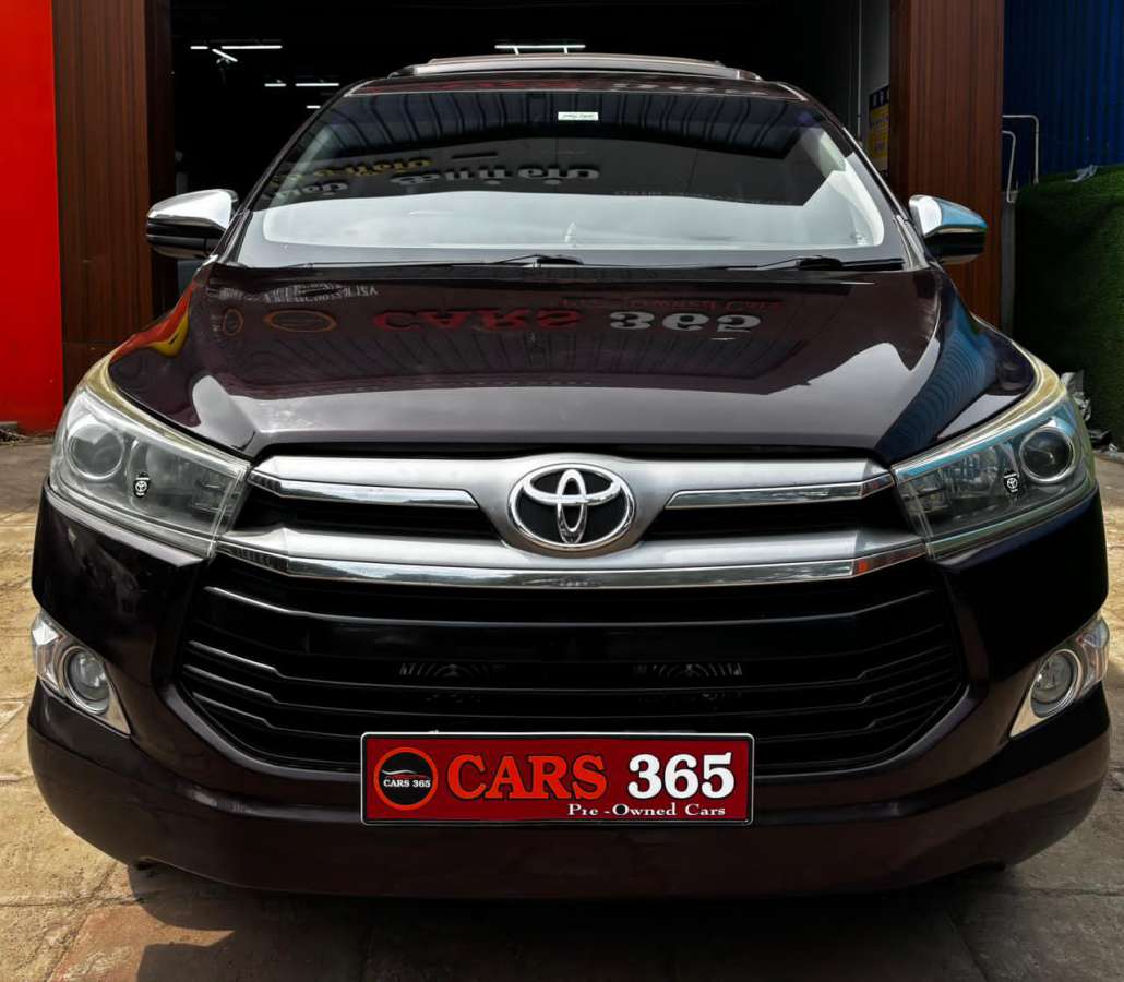 Toyota Innova Crysta 2.8 Z