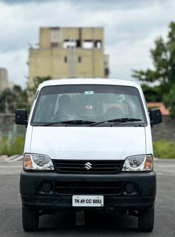 Maruti Suzuki Eeco 5 STR Ac