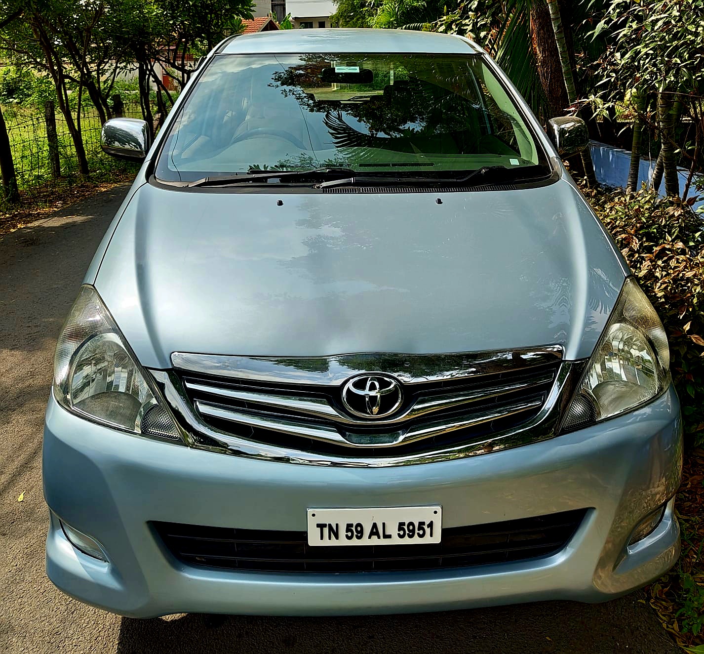 Toyota Innova 2.5 V