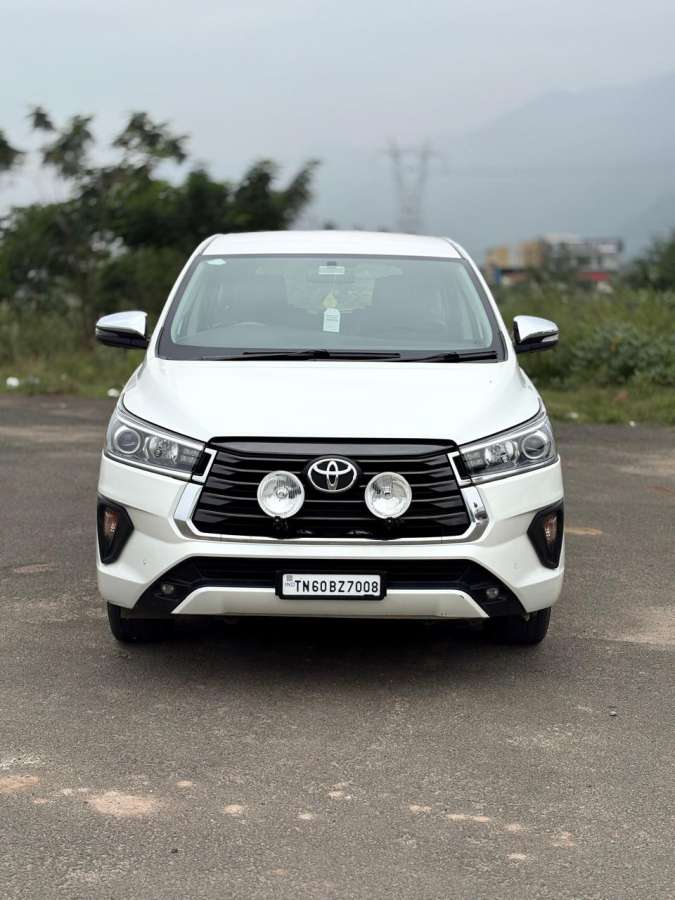 Toyota Innova Crysta 2.4 ZX MT