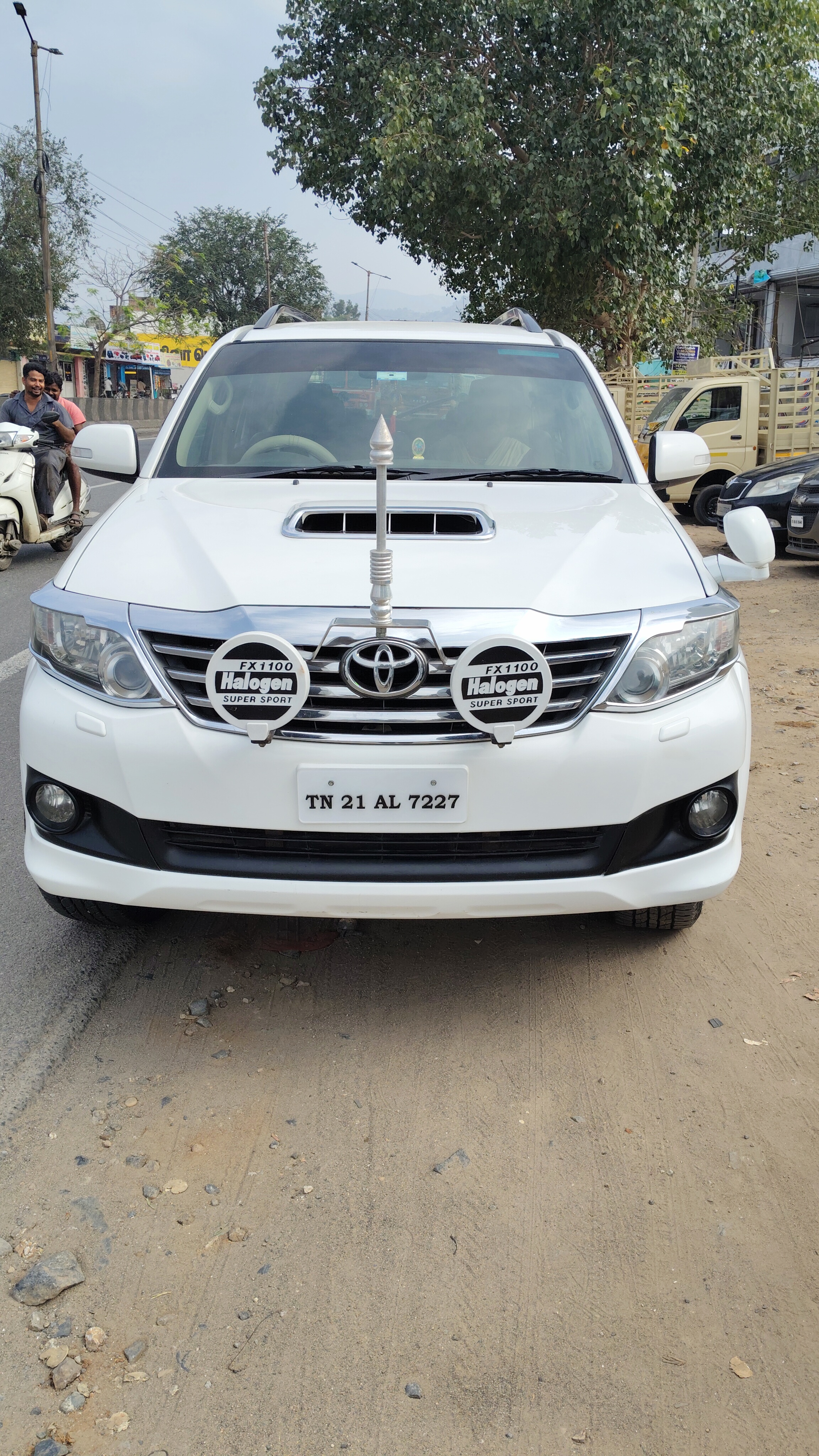 Toyota Fortuner 4X2 MT