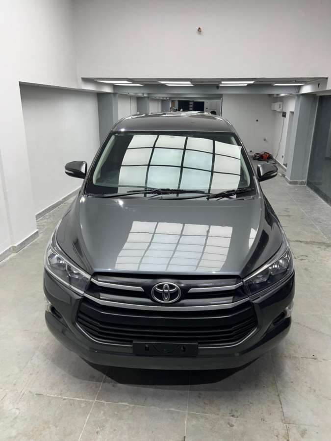 Toyota Innova 2.5 GX 7 STR BS IV