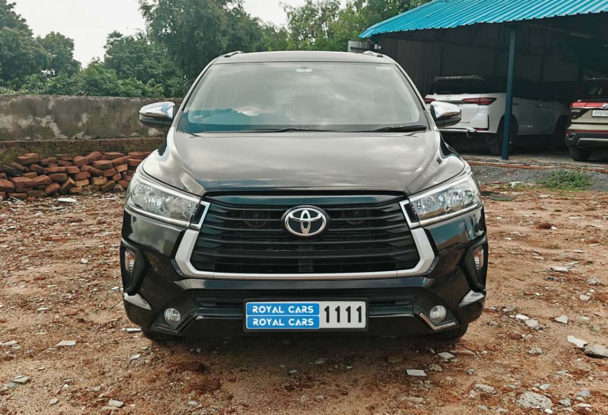Toyota Innova Crysta 2.4 G