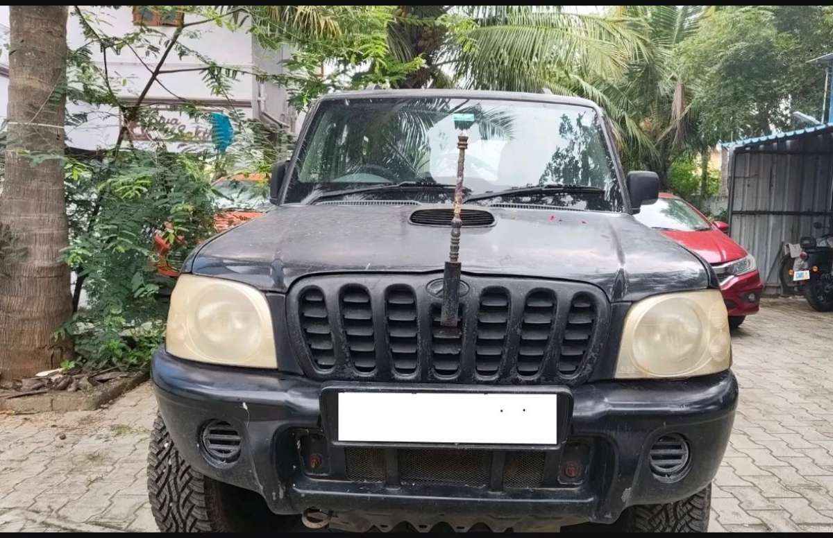 Mahindra Scorpio 2.6 Turbo 9 STR