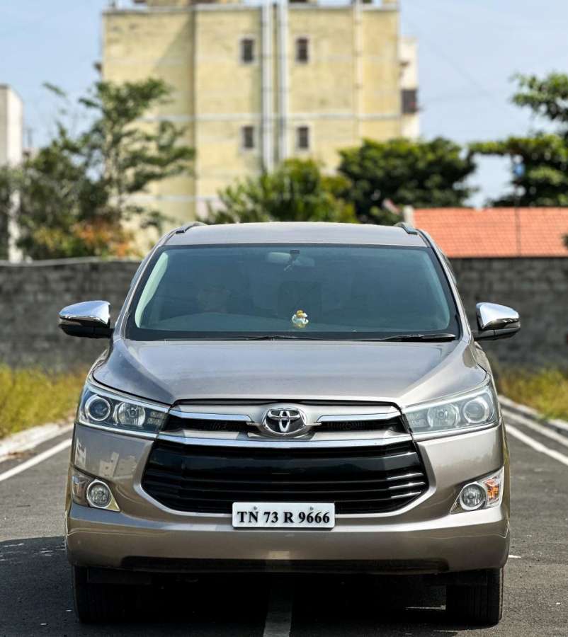 Toyota Innova Crysta 2.4 Z