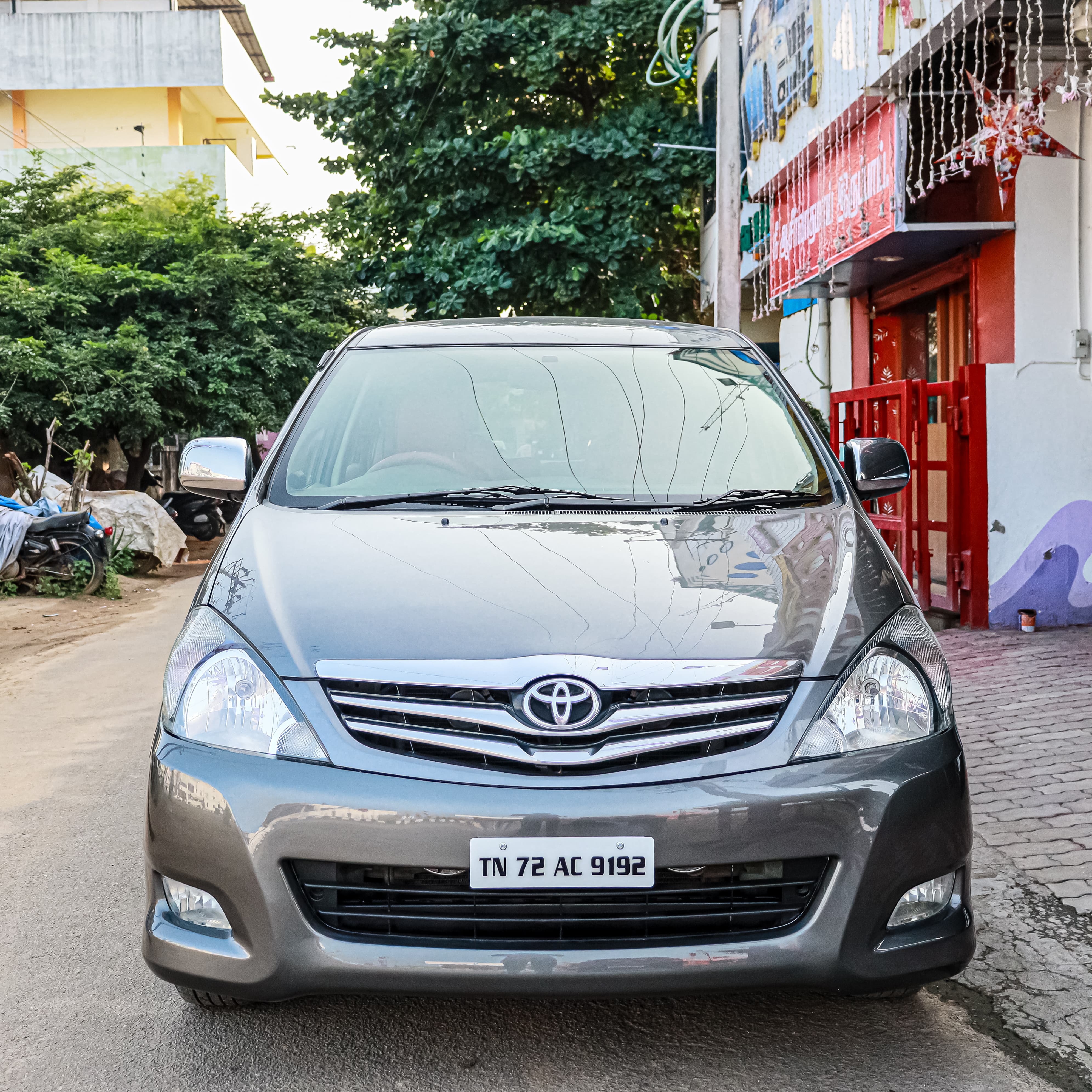 Toyota Innova 2.5 VX 7 STR BS IV