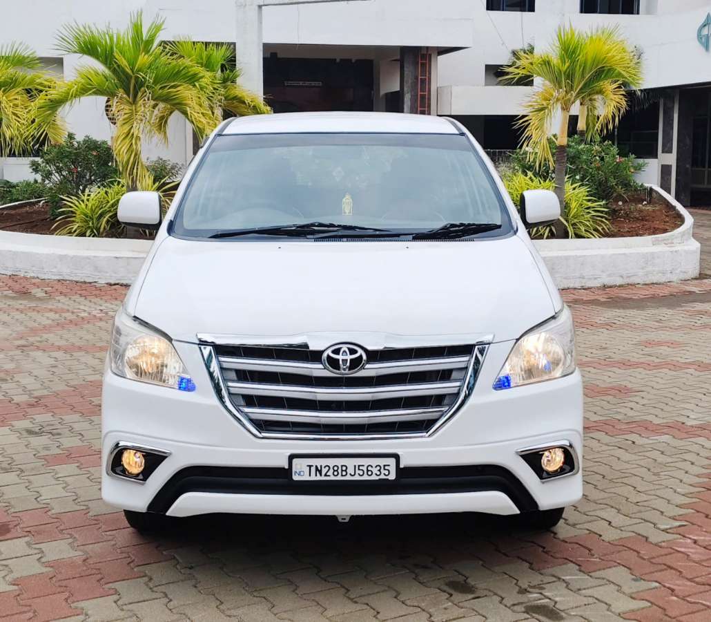 Toyota Innova 2.5 GX 7 STR