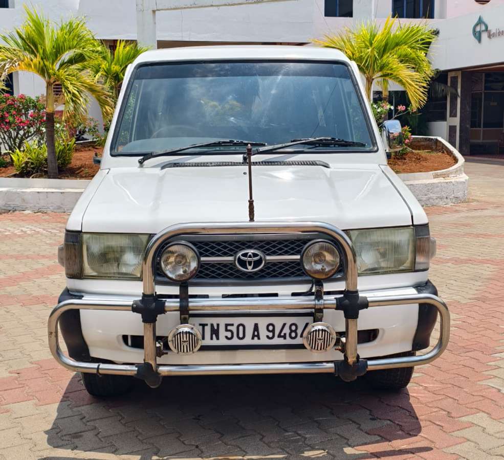 Toyota Qualis 2.4 DFS