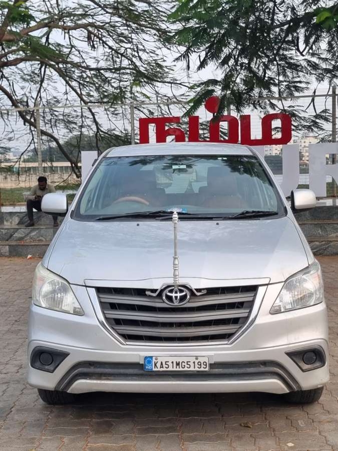 Toyota Innova 2.5 G