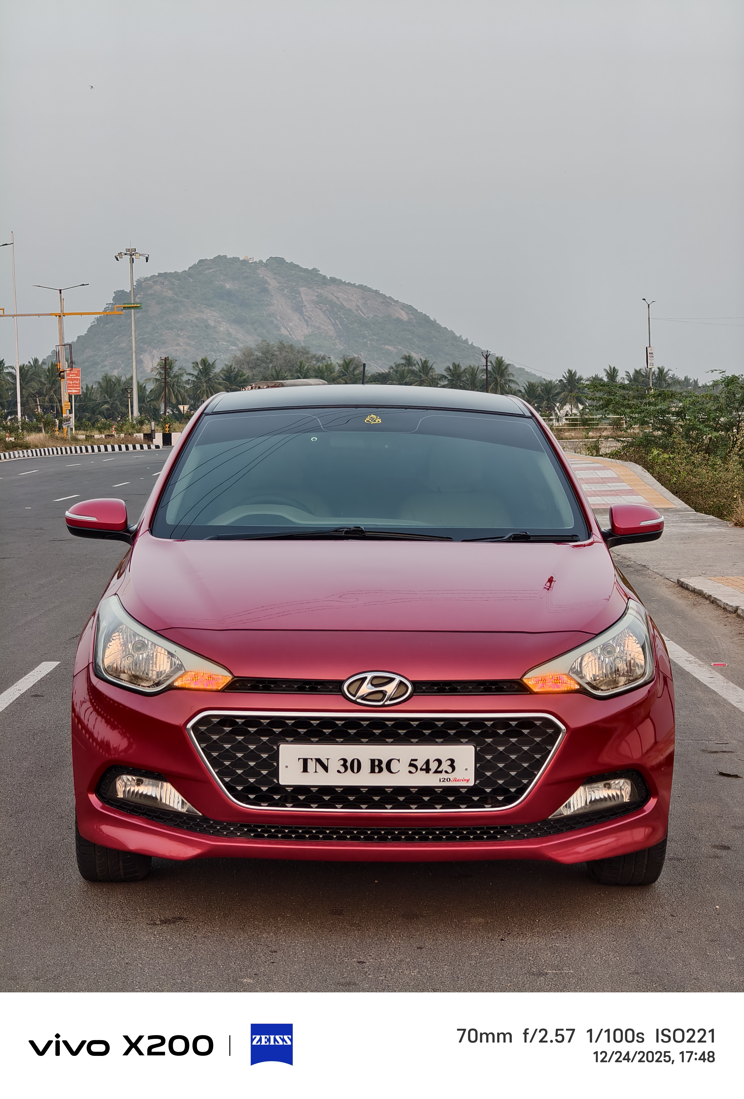 Hyundai i20 Asta (O) 1.2 IVT Dual Tone
