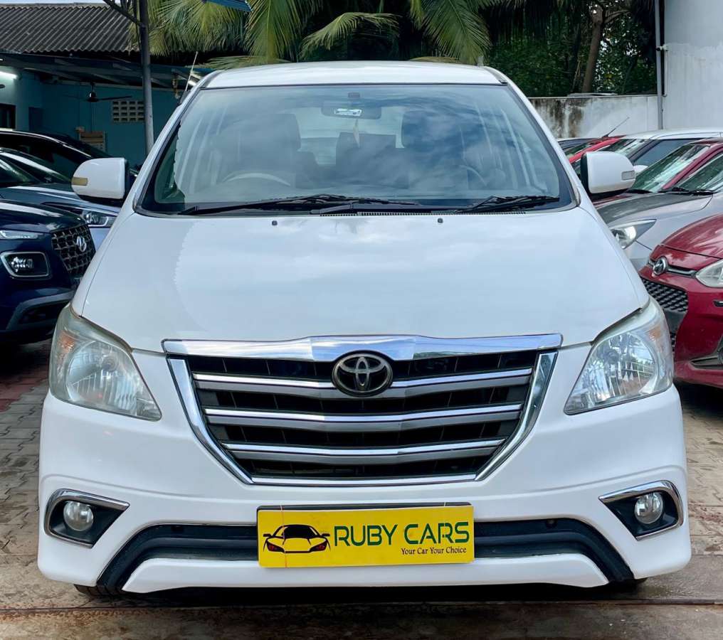 Toyota Innova 2.5 V 7 STR