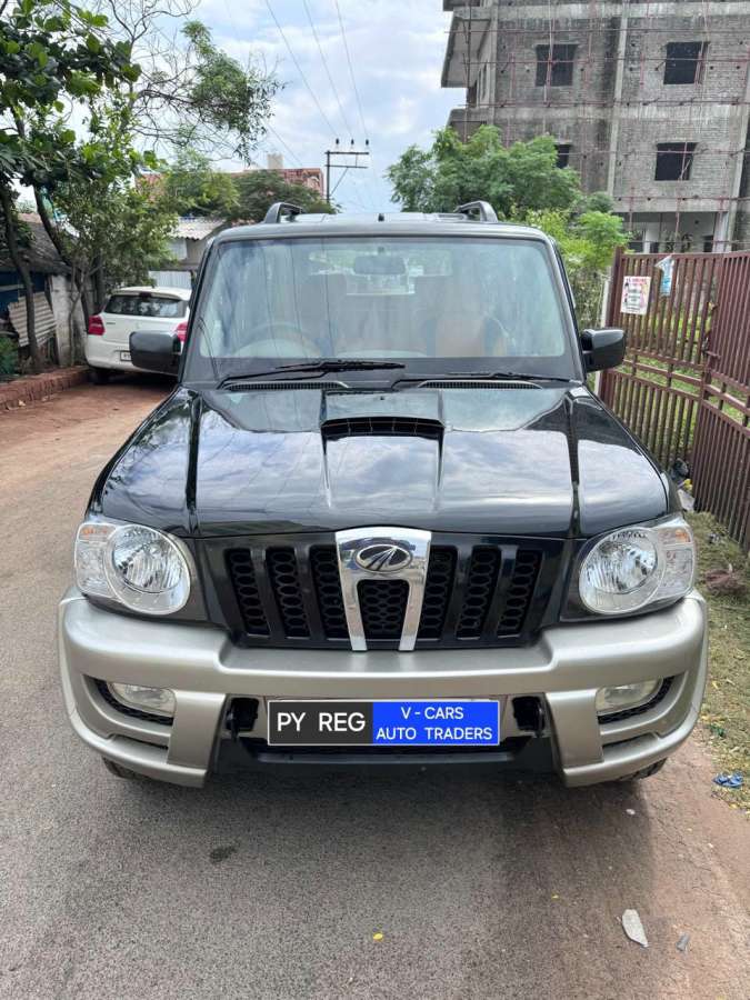 Mahindra Scorpio SLE BS IV