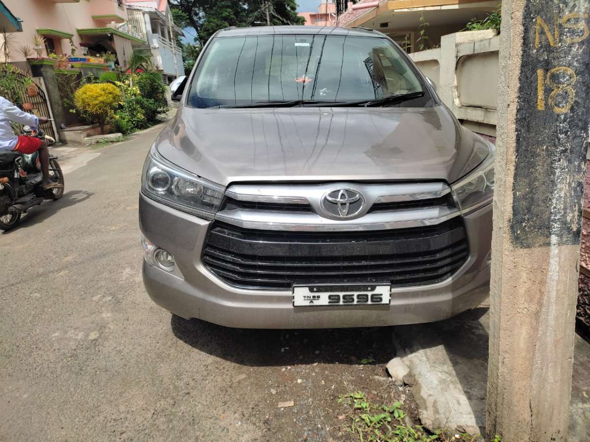 Toyota Innova Crysta 2.4 Z