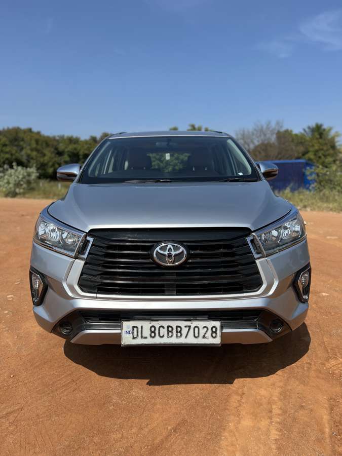 Toyota Innova Crysta 2.4 GX 7 STR