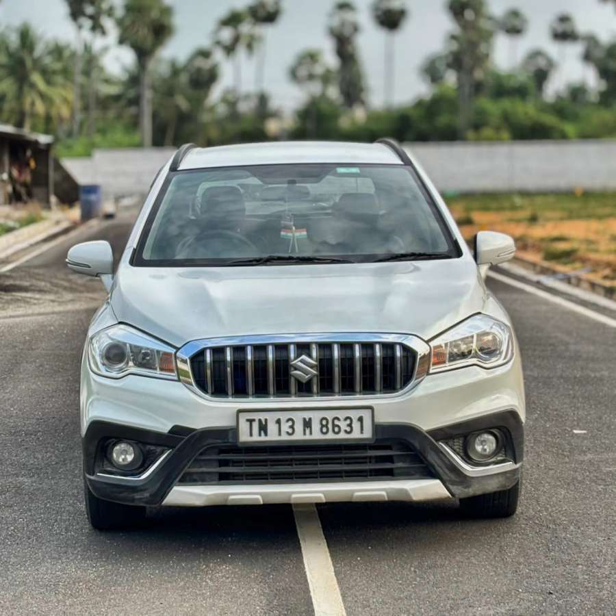 Maruti Suzuki S-Cross Smart Hybrid Zeta