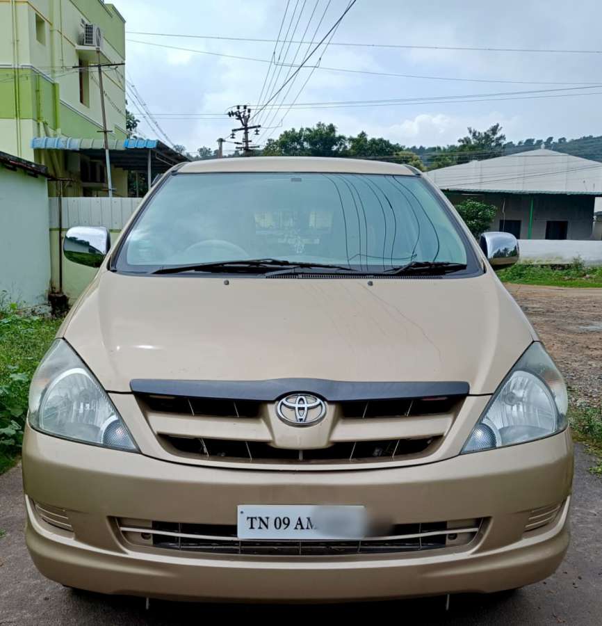 Toyota Innova 2.0 V