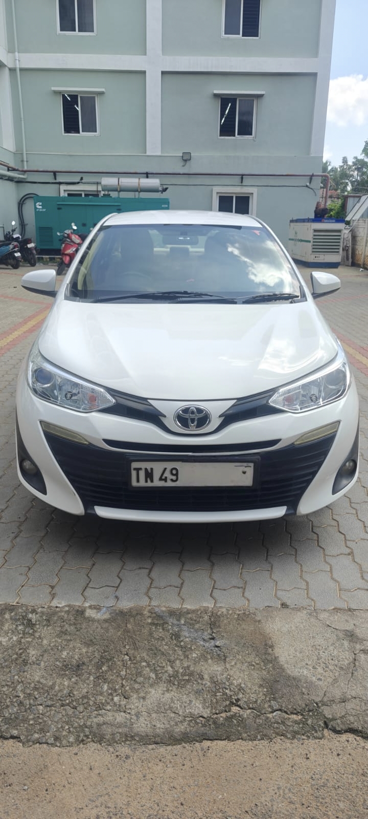 Toyota yaris J CVT